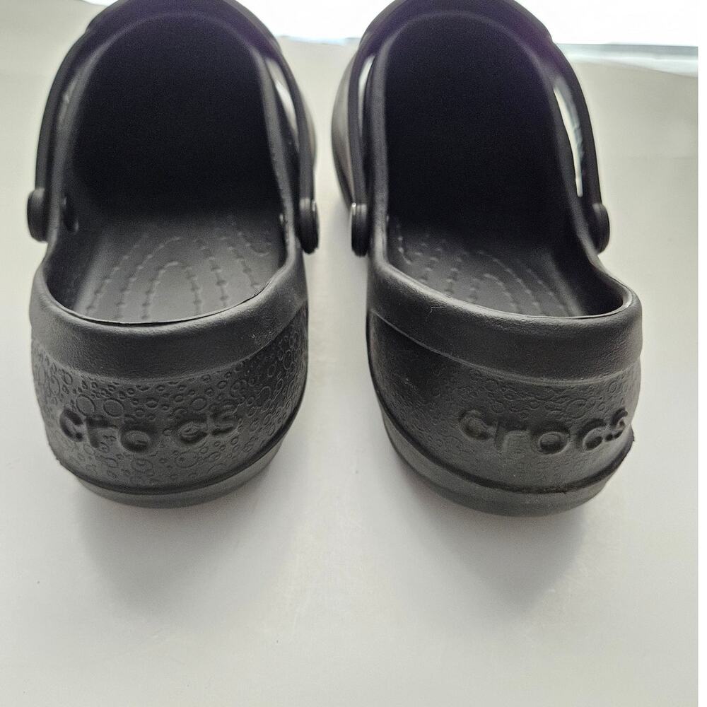 Crocs Women Size 7 Solid Black with White Flower Trim Slingback Mule Beach Shoe - Picture 3 of 9